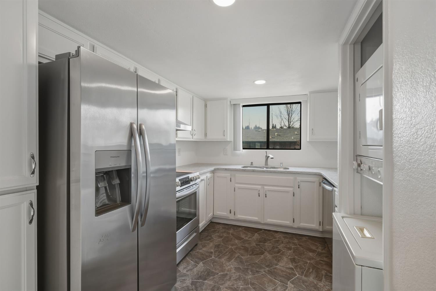 3033 Estepa Drive 7A