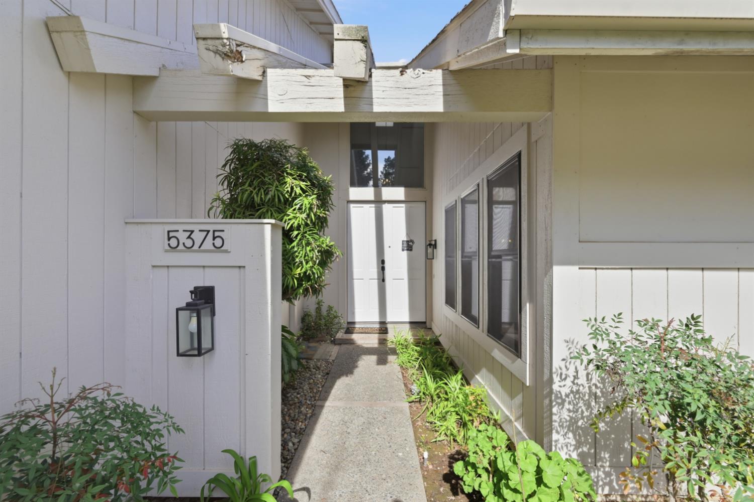 5375 Terrace Oak Circle