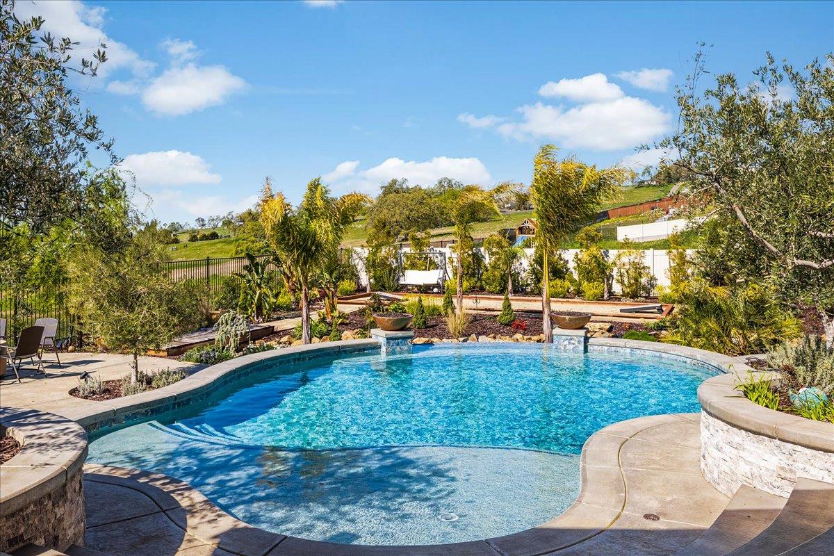 3004 Tierra De Dios Drive