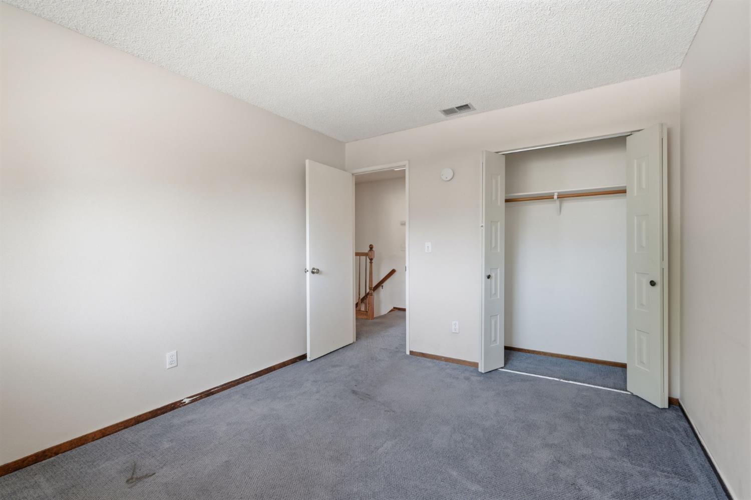 3923 Oak Villa Circle