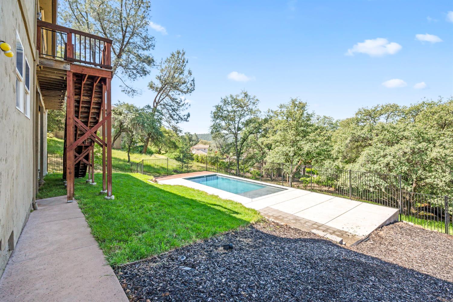 6439 Caddie Court