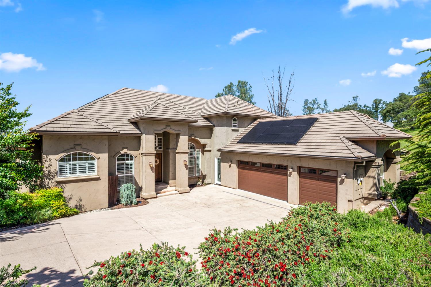 6439 Caddie Court