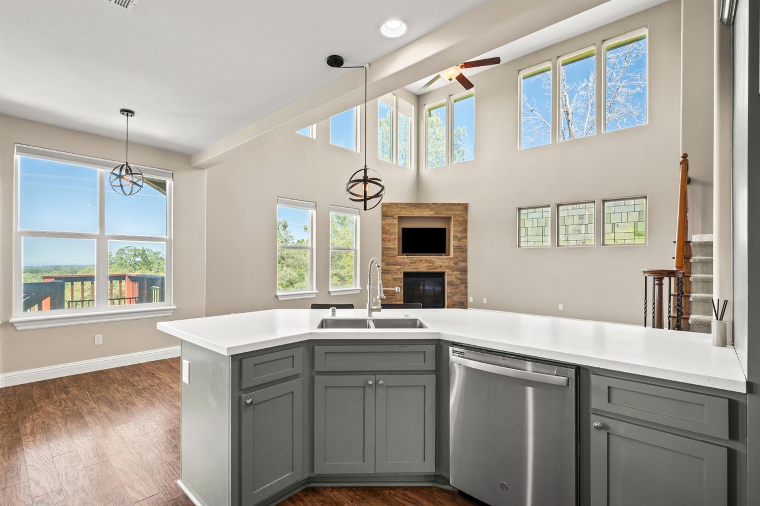 6439 Caddie Court