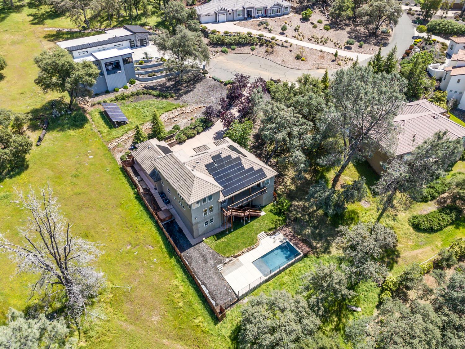 6439 Caddie Court