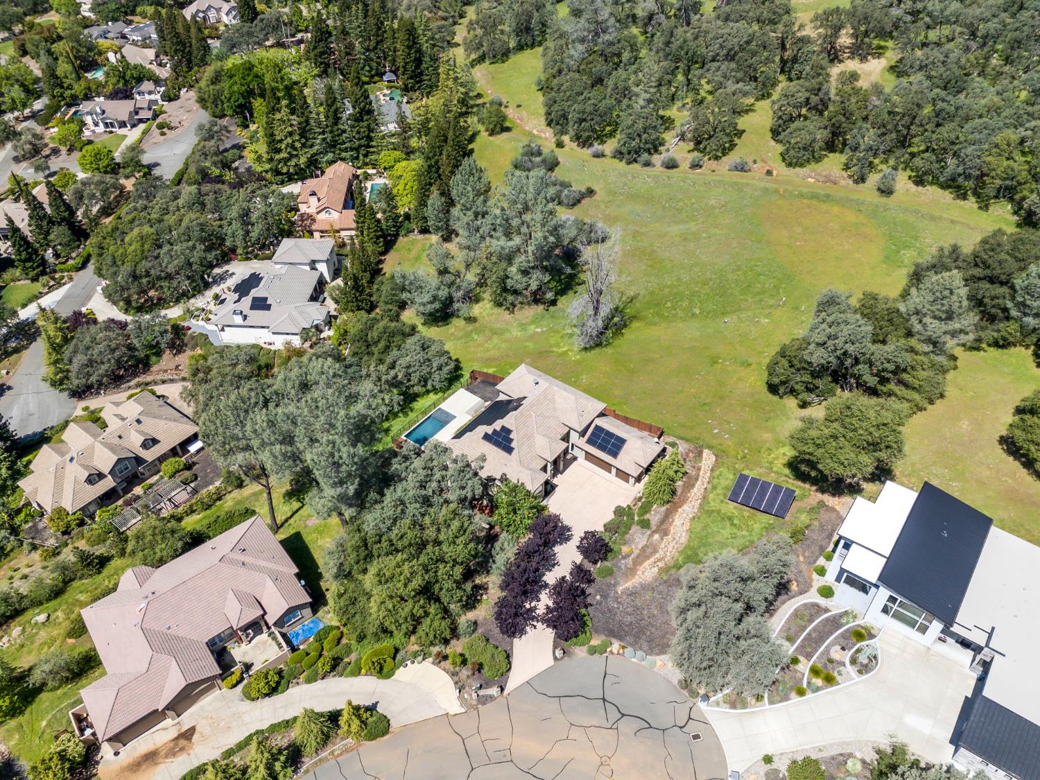 6439 Caddie Court