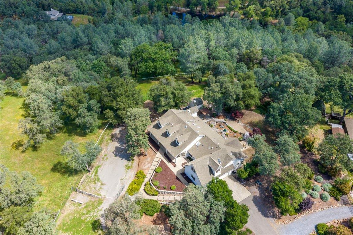 1200 W El Largo Drive