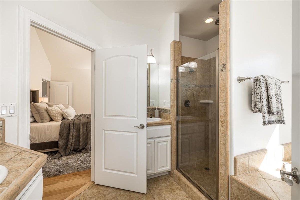 1200 W El Largo Drive