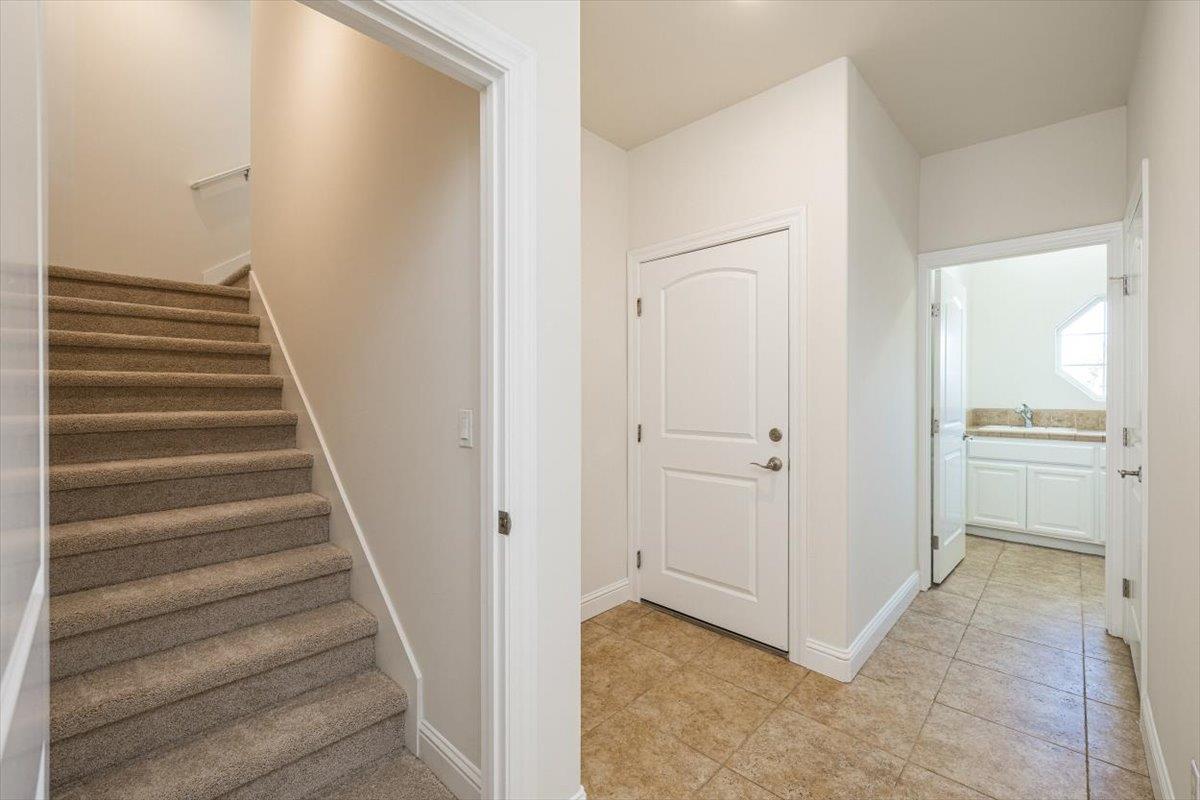 1200 W El Largo Drive