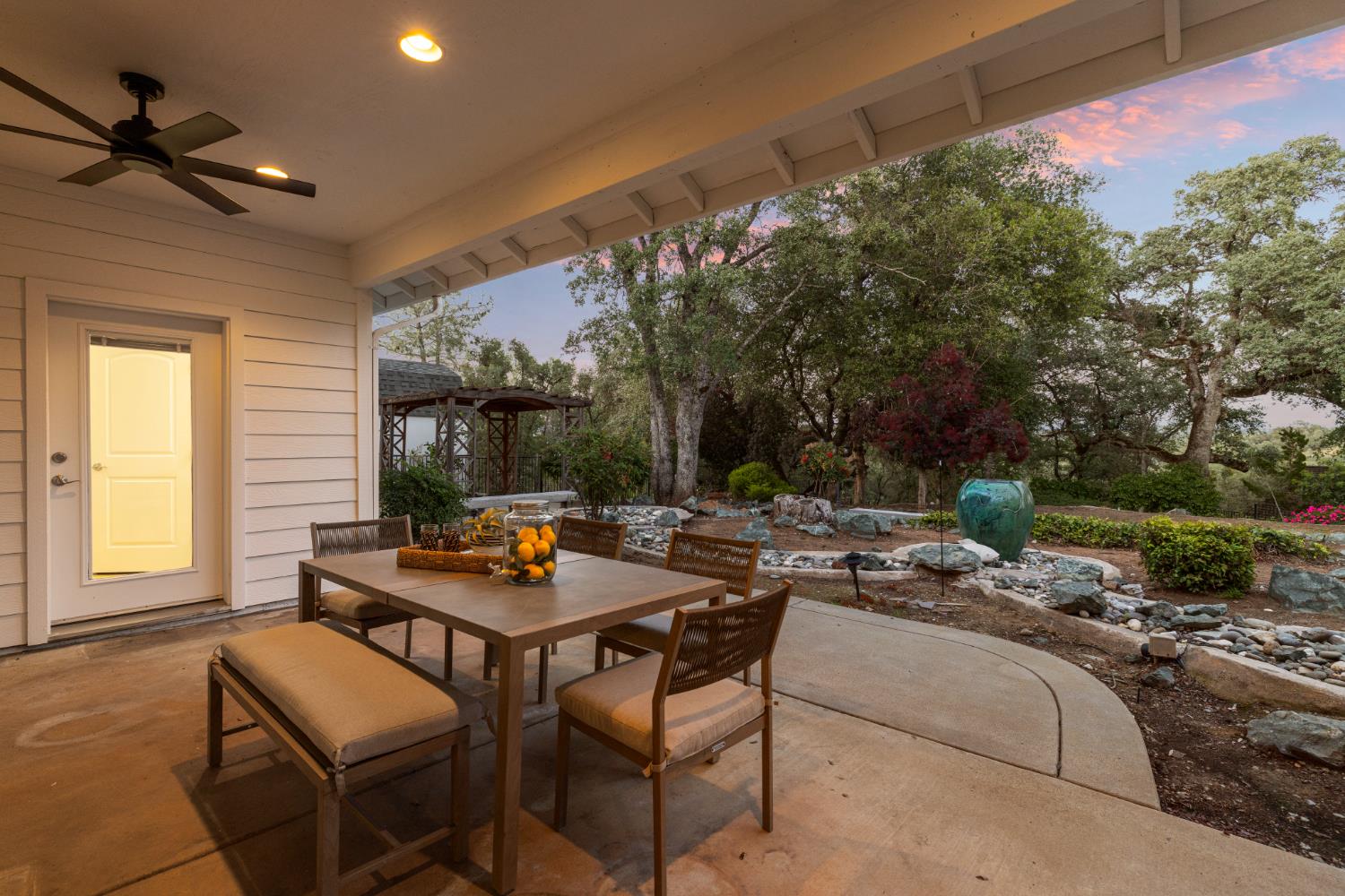 1200 W El Largo Drive
