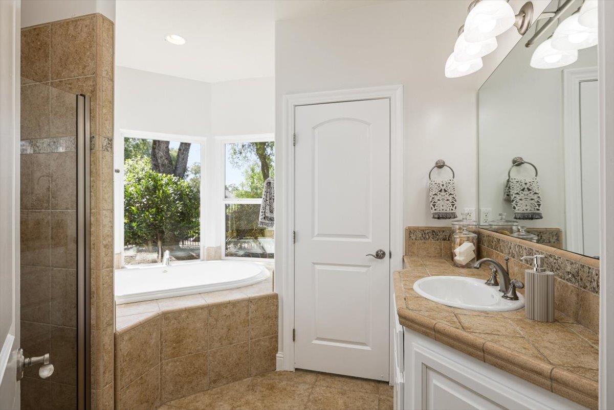 1200 W El Largo Drive