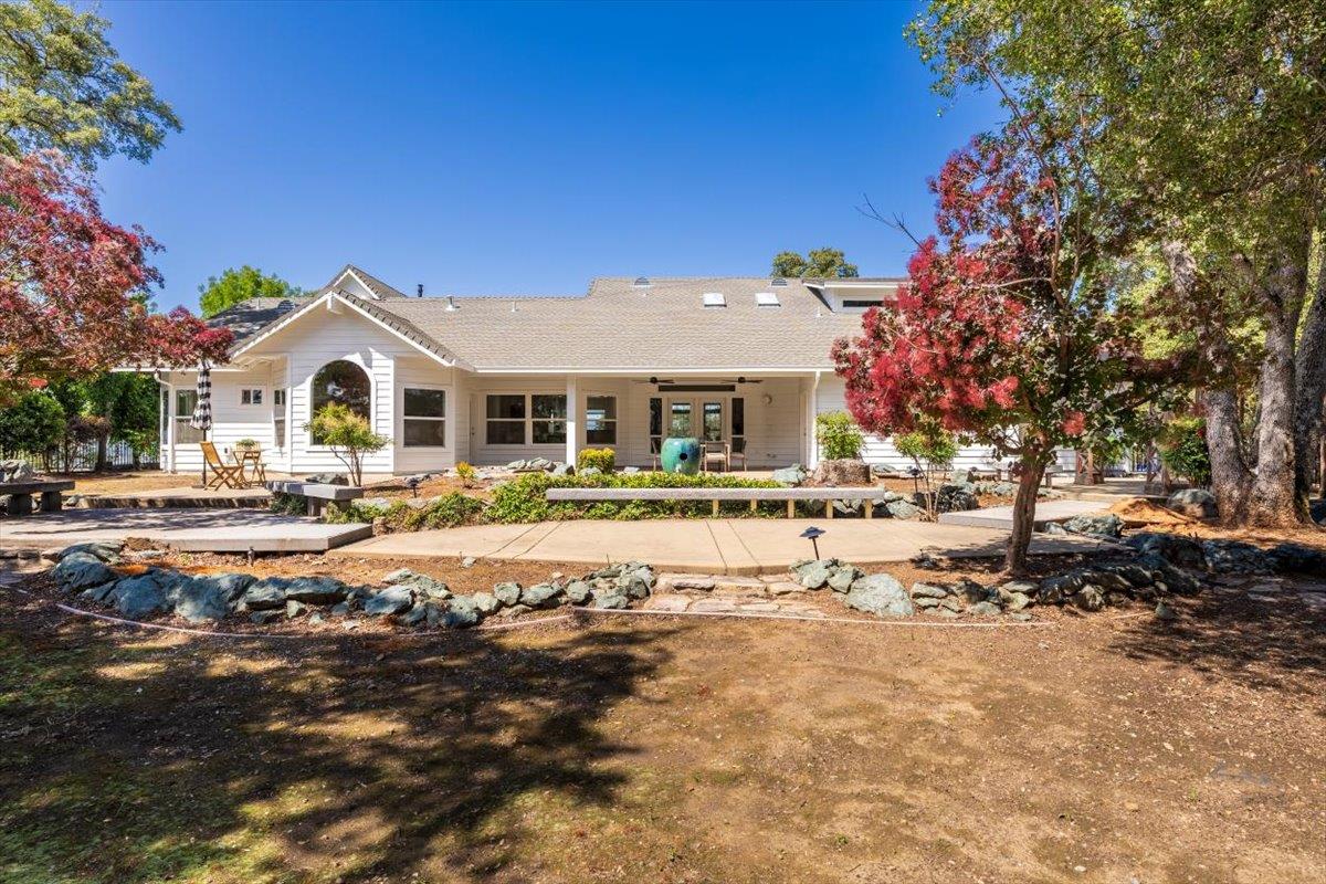 1200 W El Largo Drive