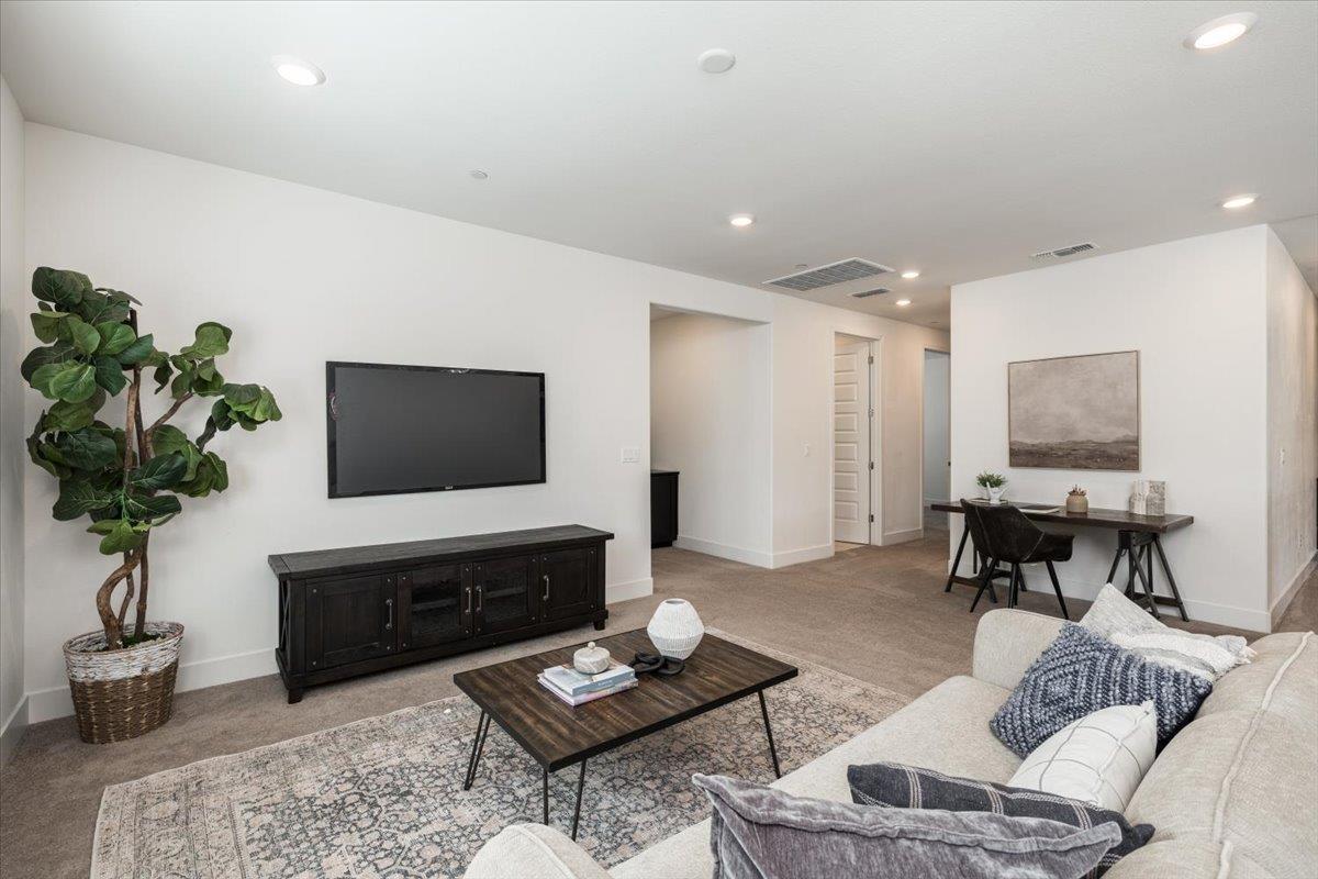 3033 Sherman Way
