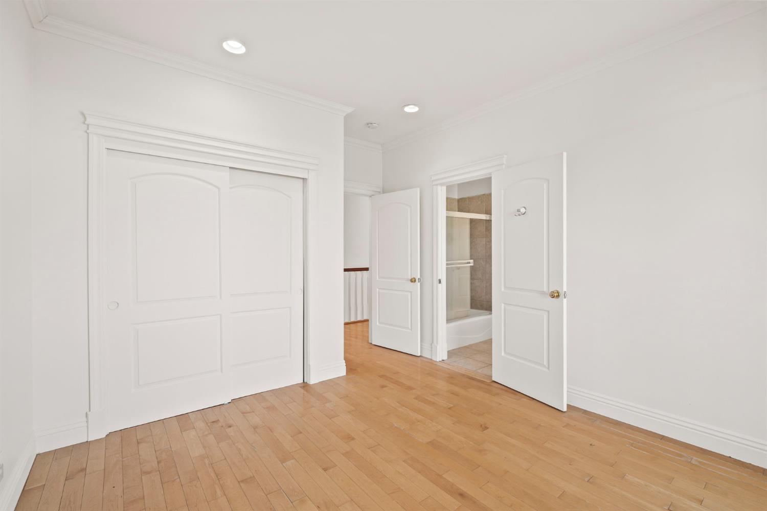 6060 Keeble Lane