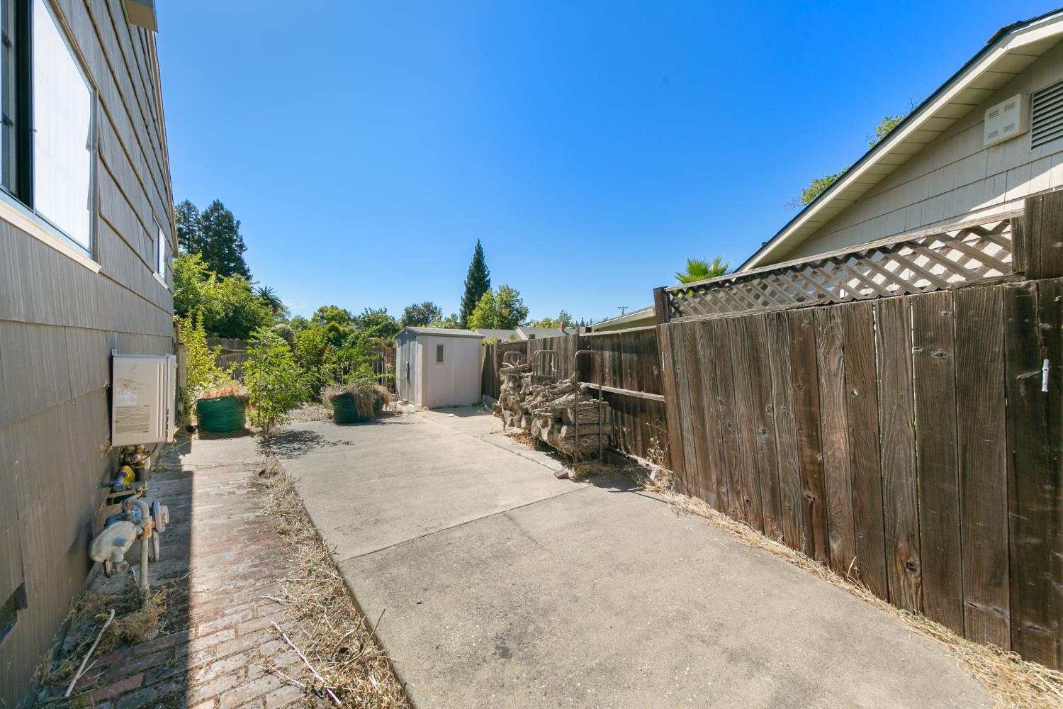 6030 Parkoaks Drive