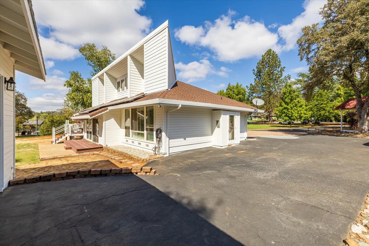 3920 Crosswood Drive
