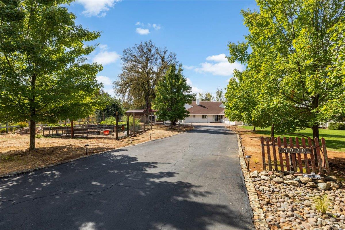 3920 Crosswood Drive