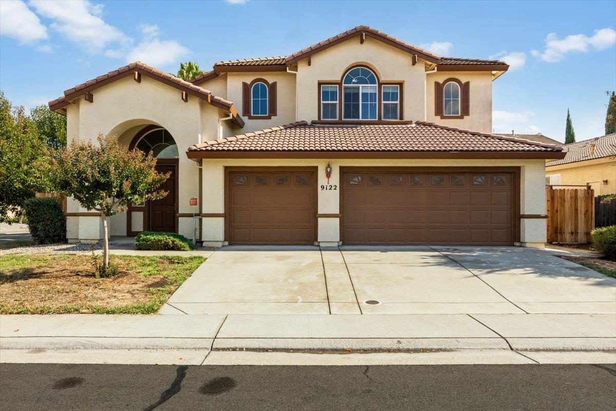 9122 Four Seasons Drive