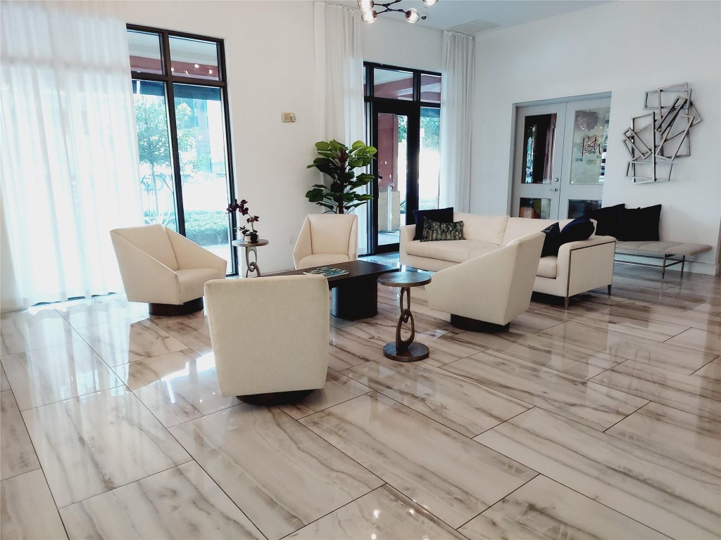 100 N Federal Hwy 840