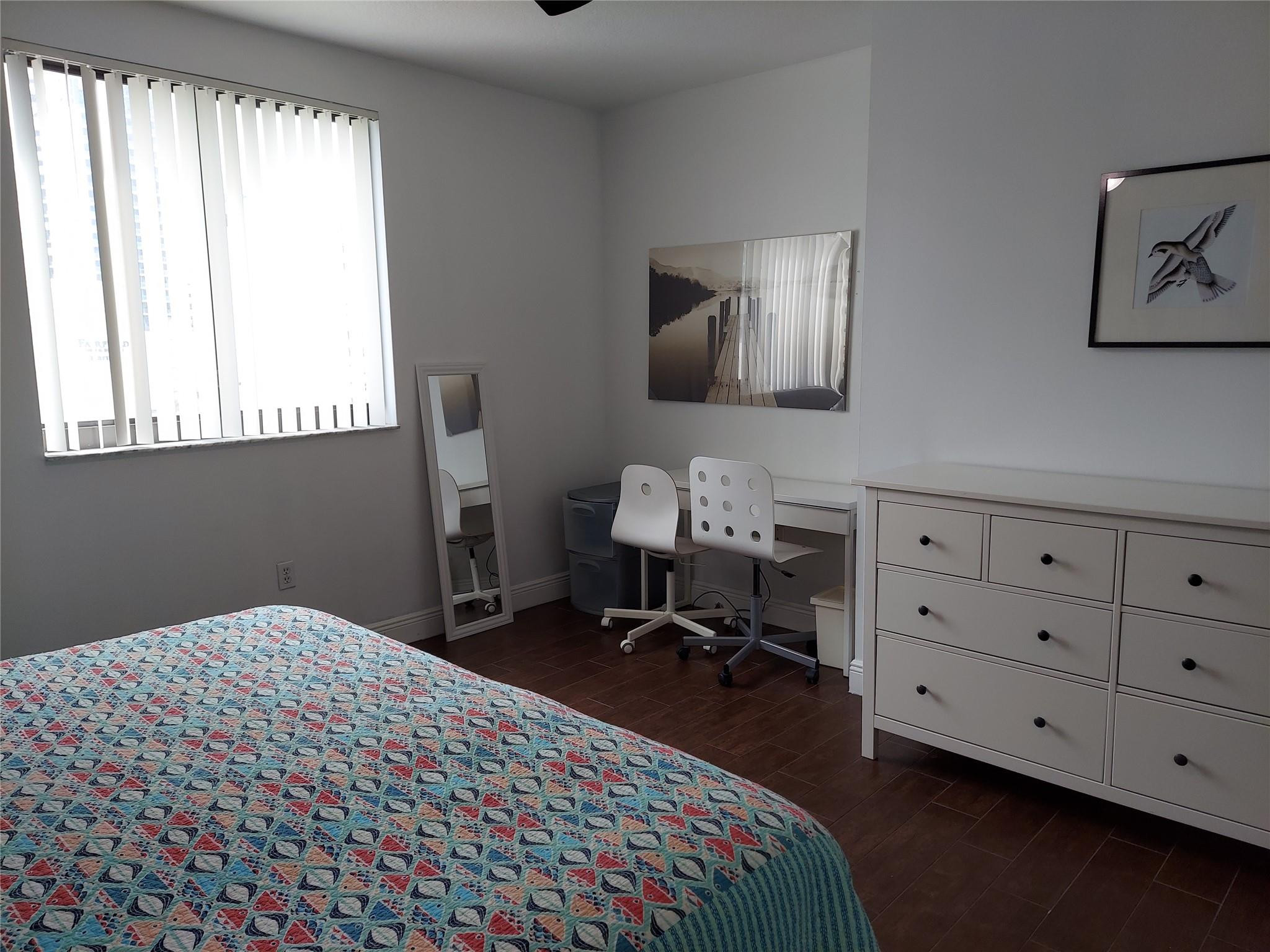 100 N Federal Hwy 840