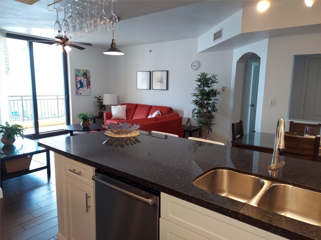 100 N Federal Hwy 840