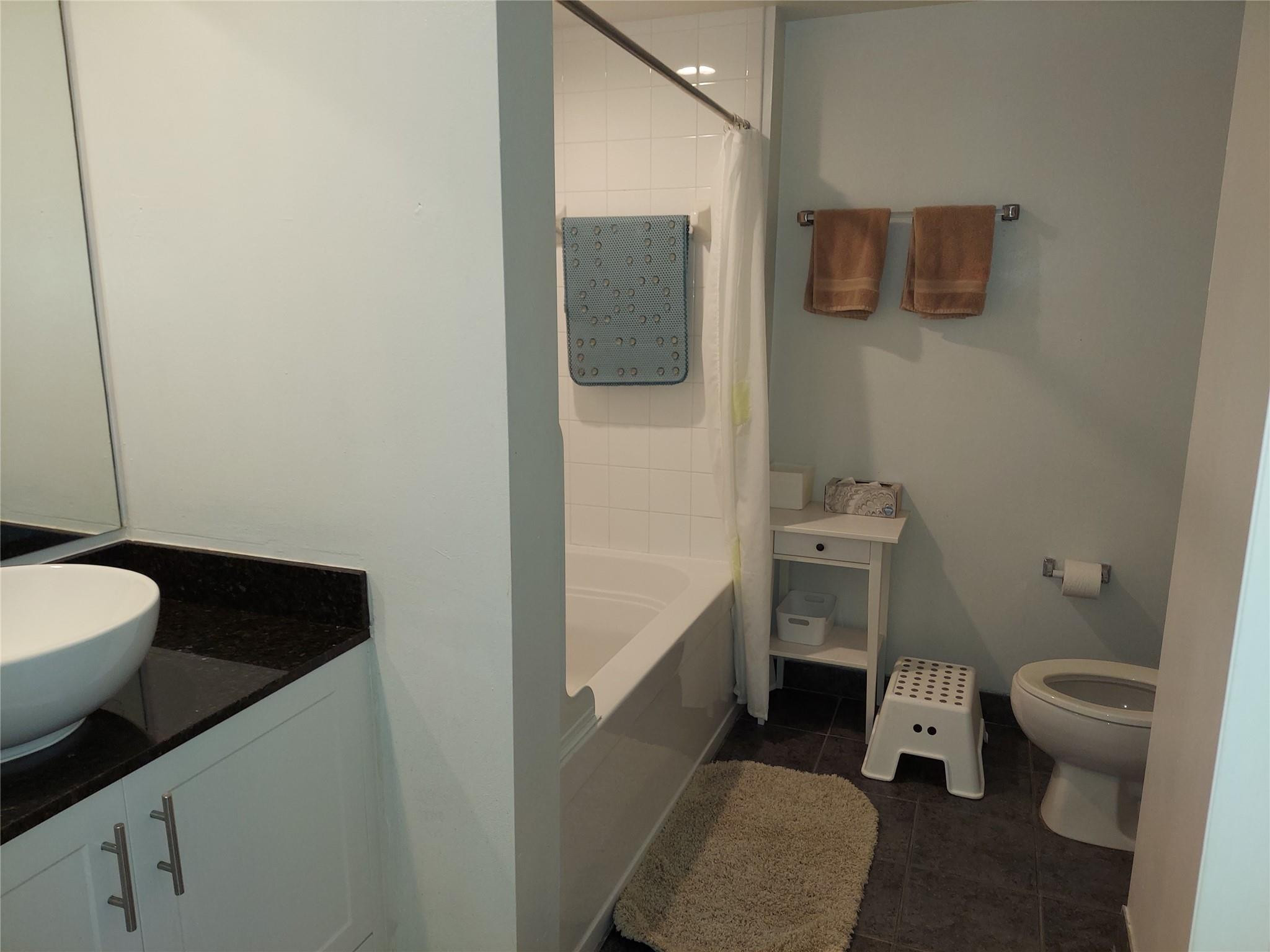 100 N Federal Hwy 840