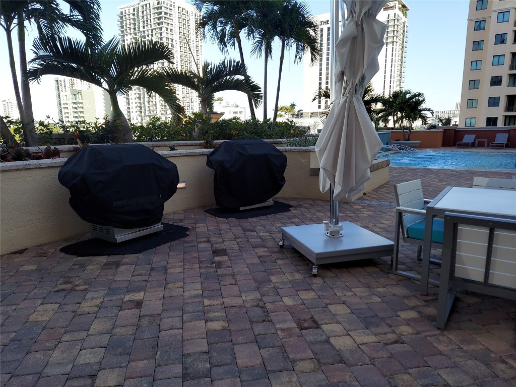 100 N Federal Hwy 840