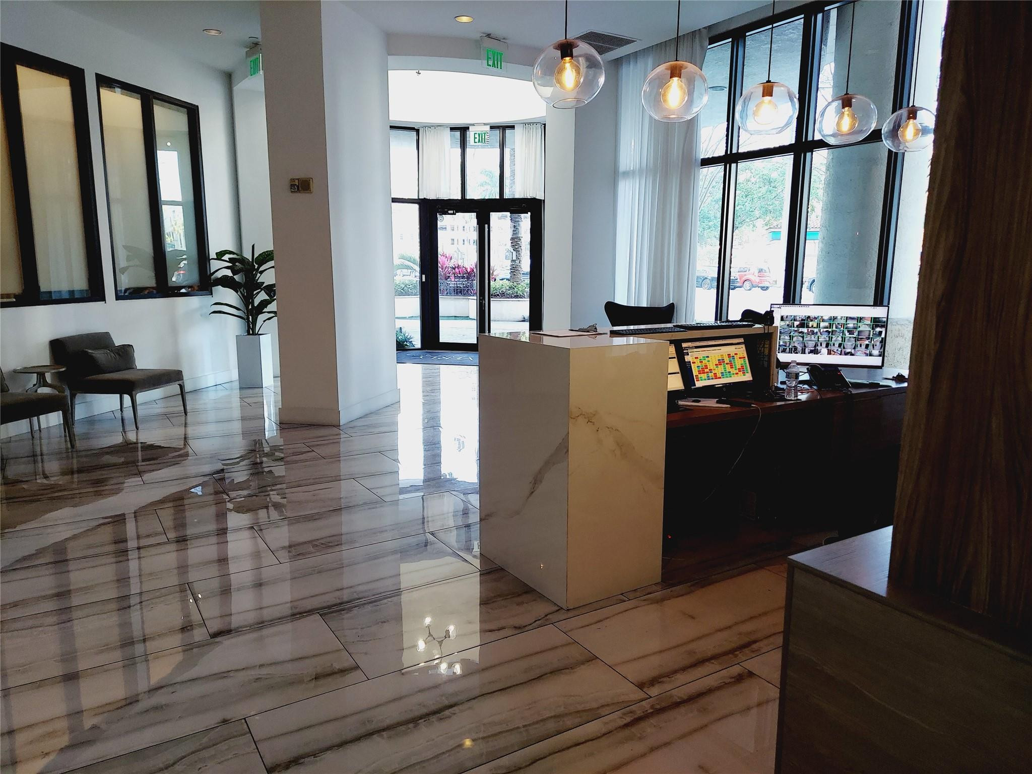 100 N Federal Hwy 840