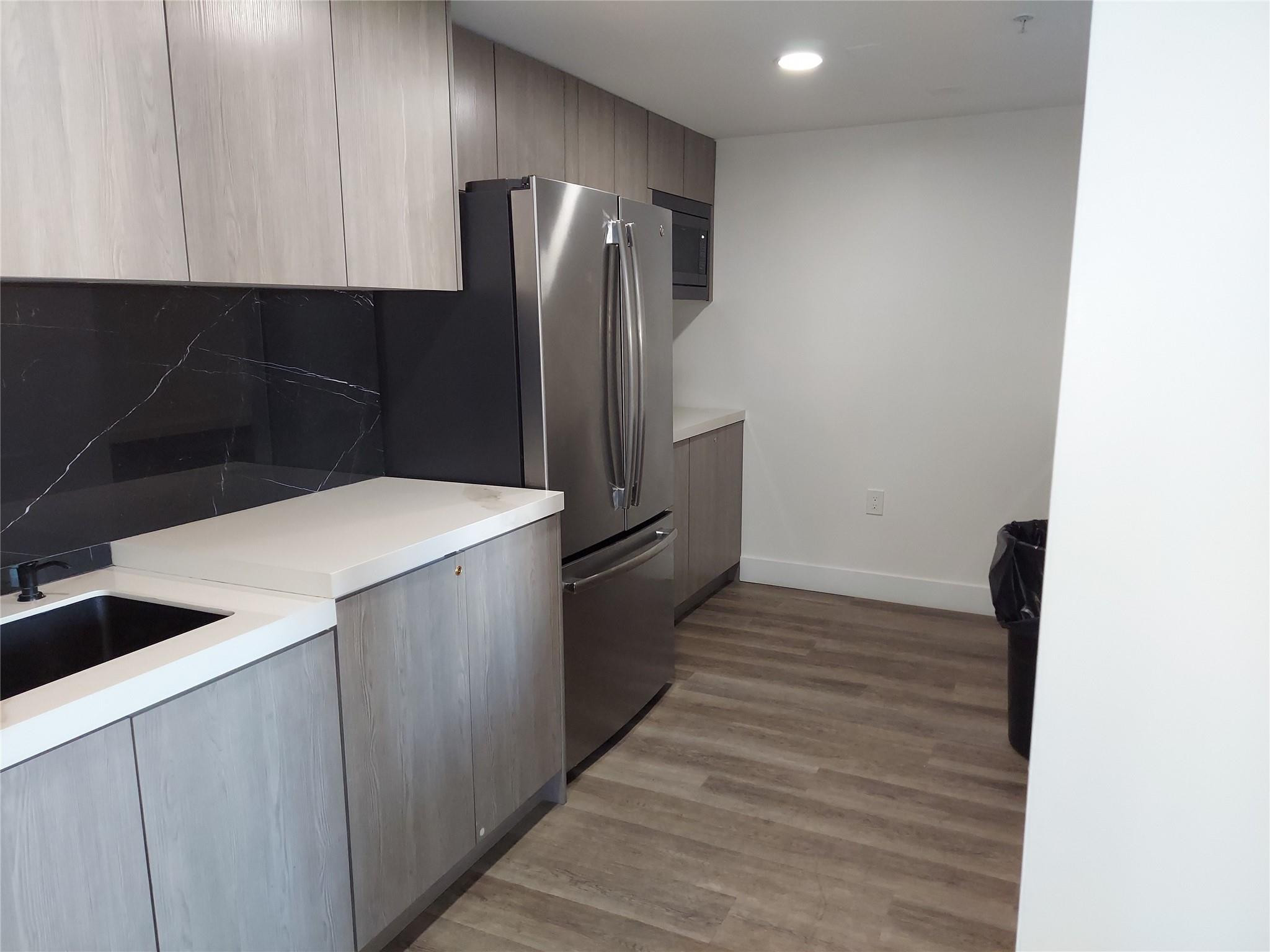 100 N Federal Hwy 840