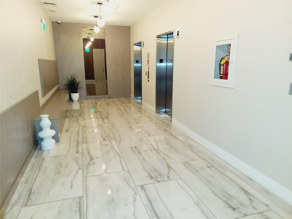 100 N Federal Hwy 840