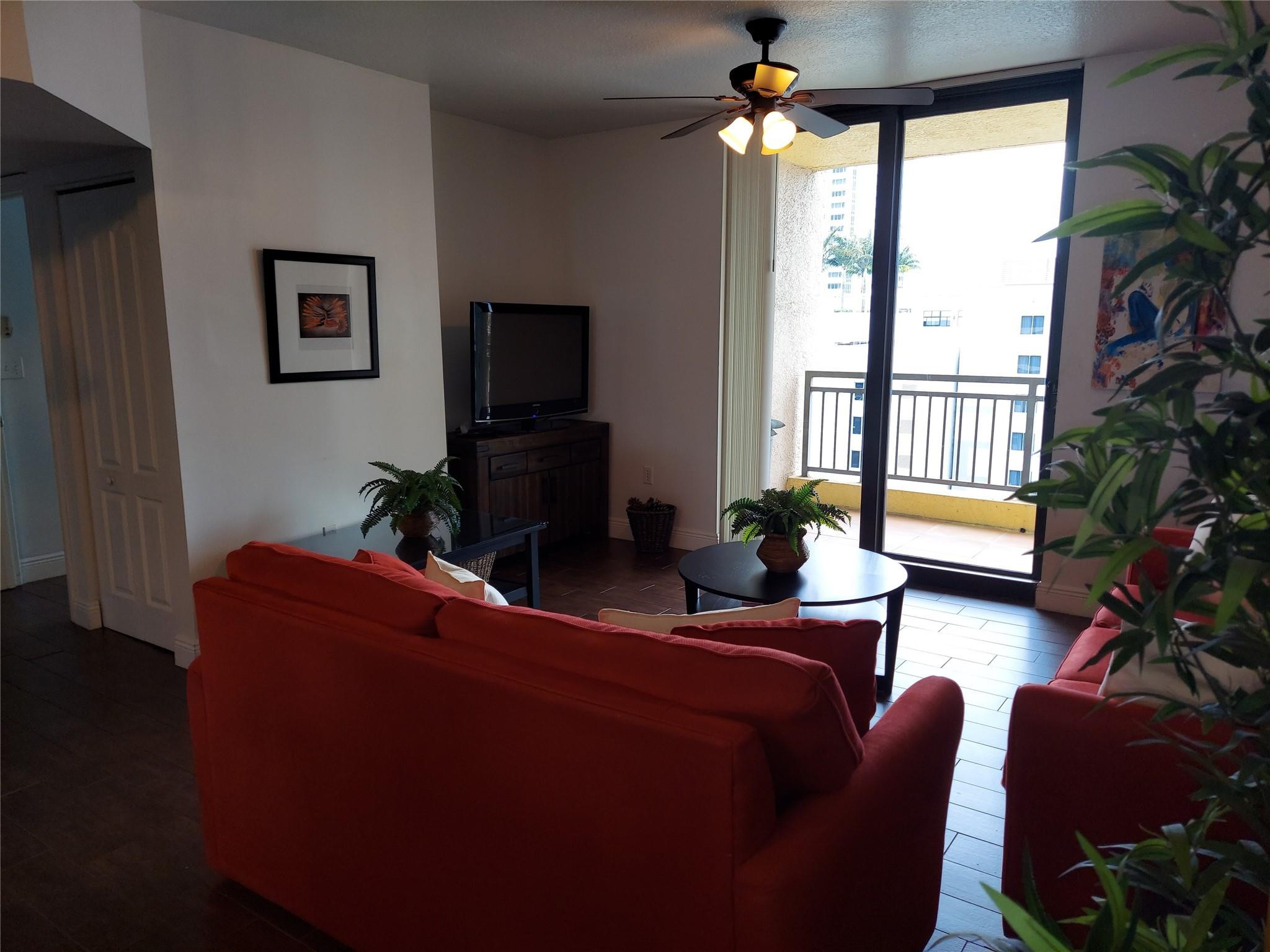 100 N Federal Hwy 840