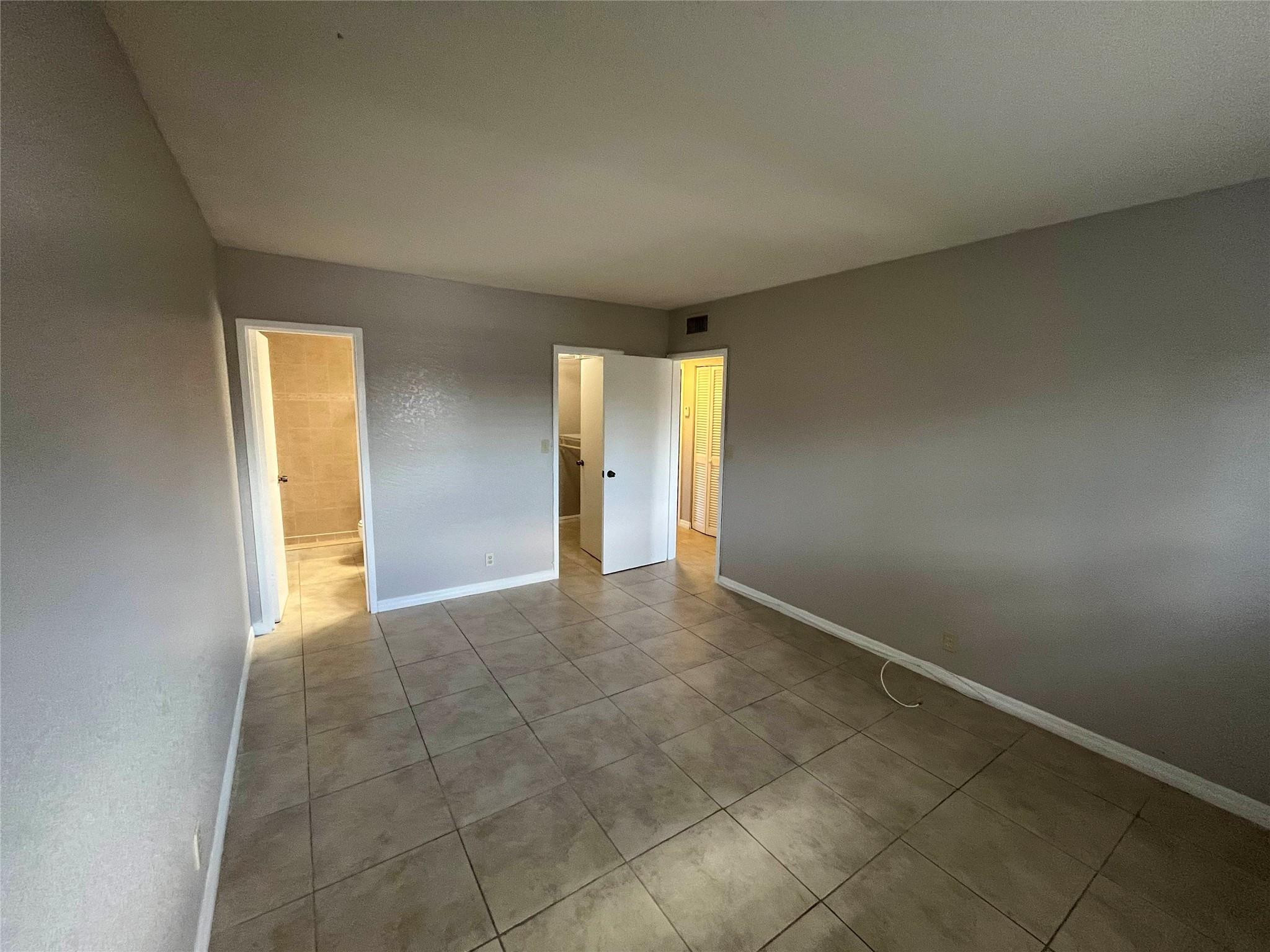 2020 NE 56TH ST 208