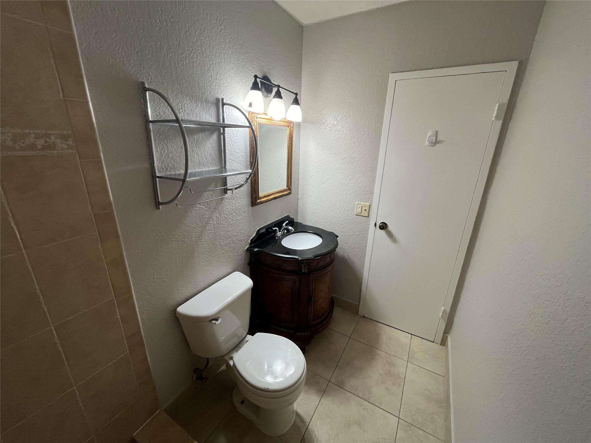 2020 NE 56TH ST 208