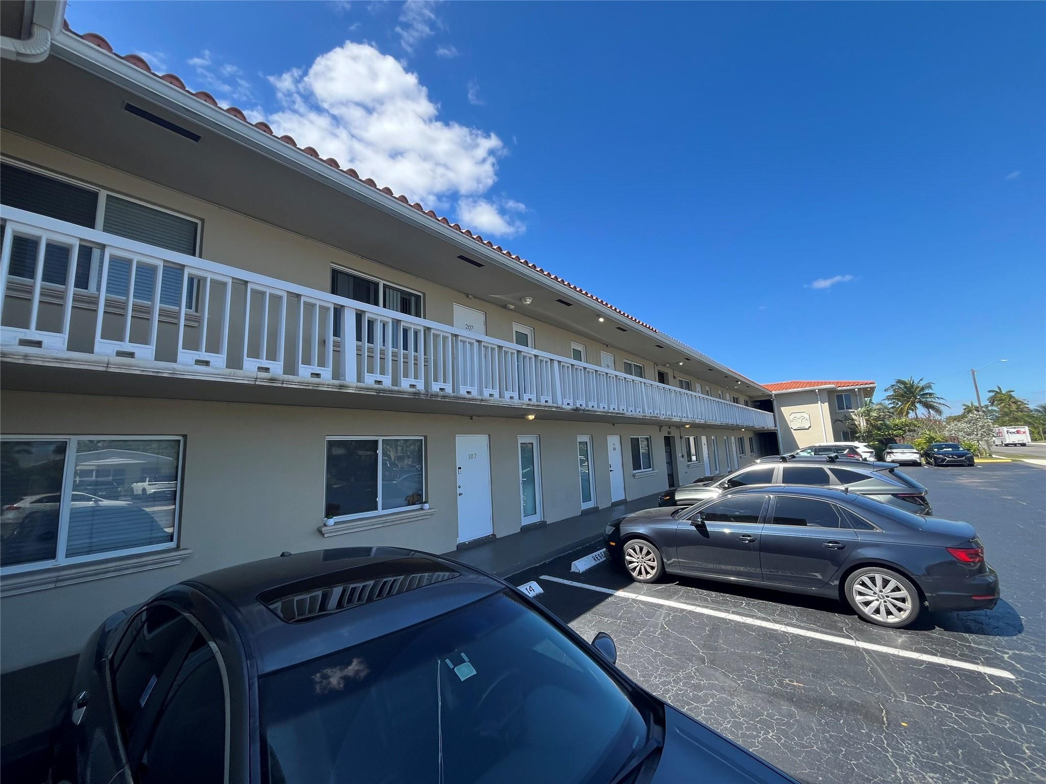 2020 NE 56TH ST 208