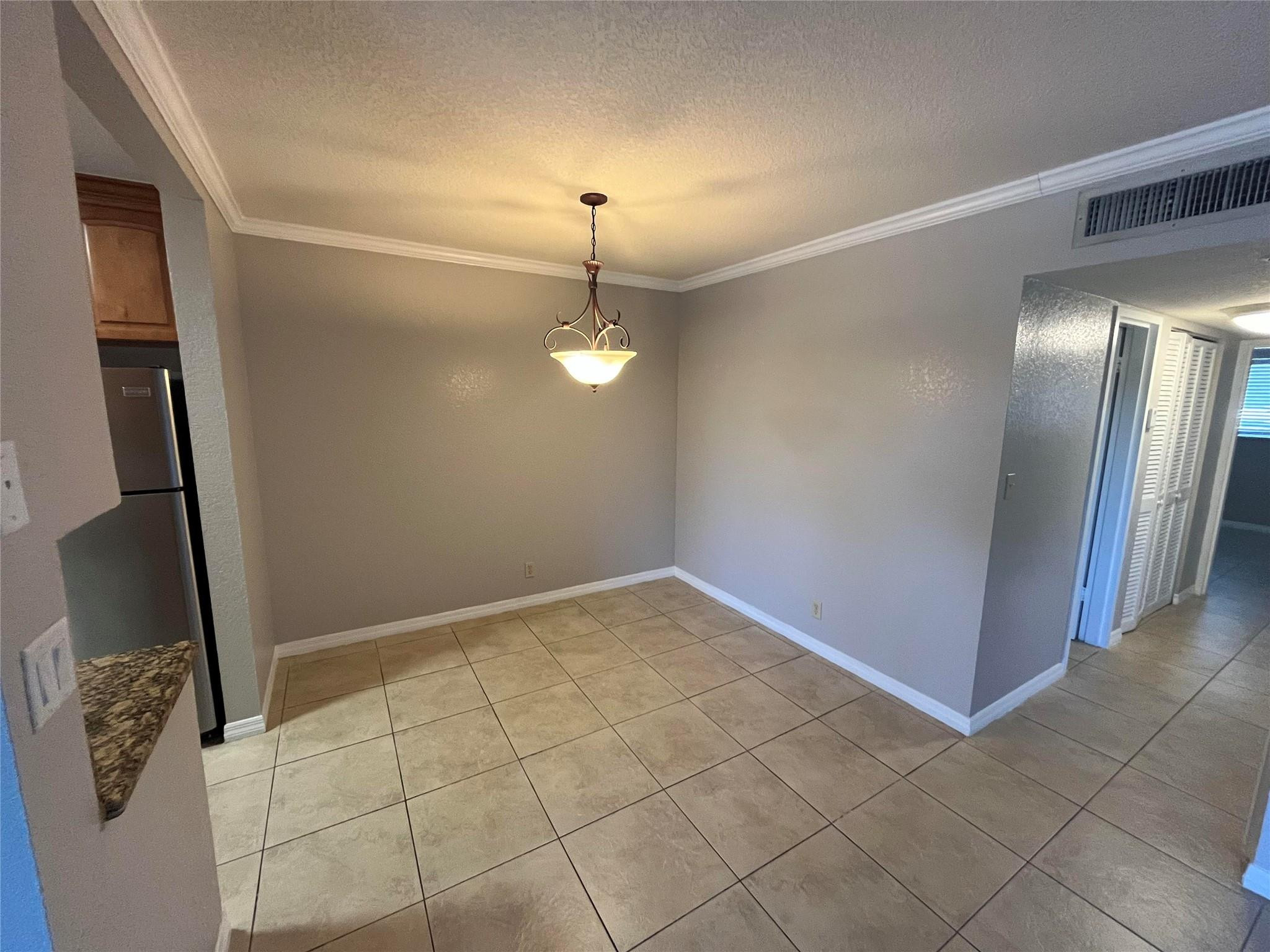 2020 NE 56TH ST 208