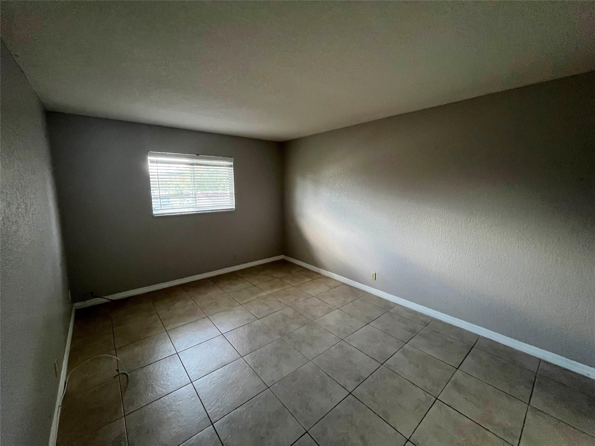 2020 NE 56TH ST 208