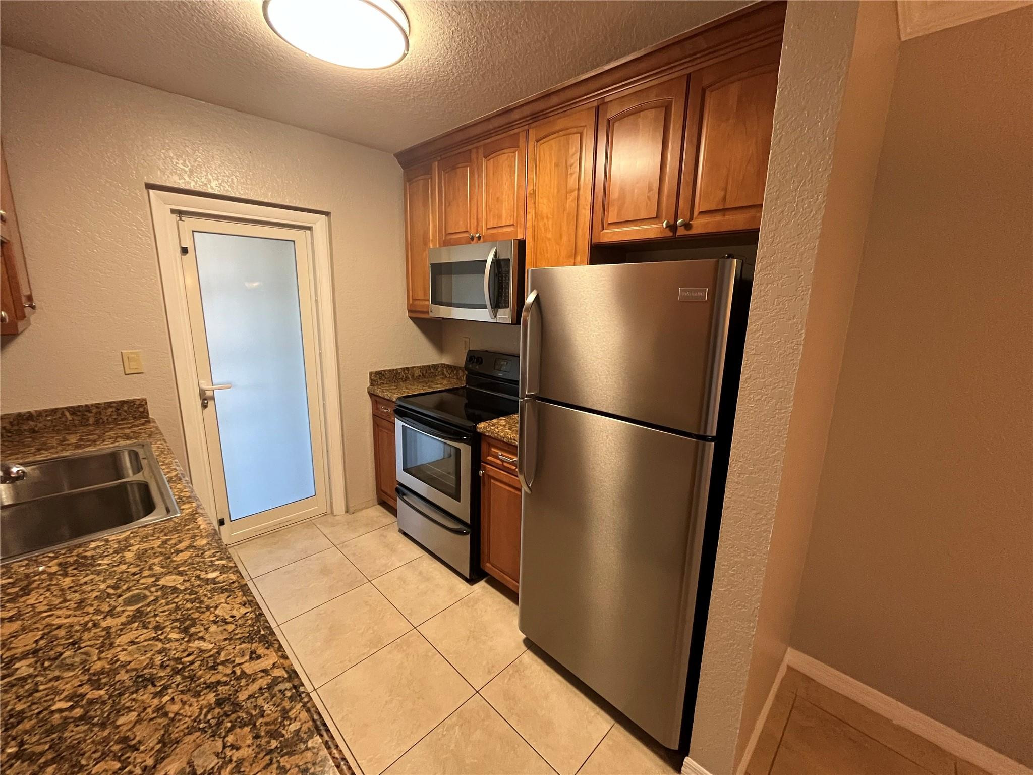 2020 NE 56TH ST 208