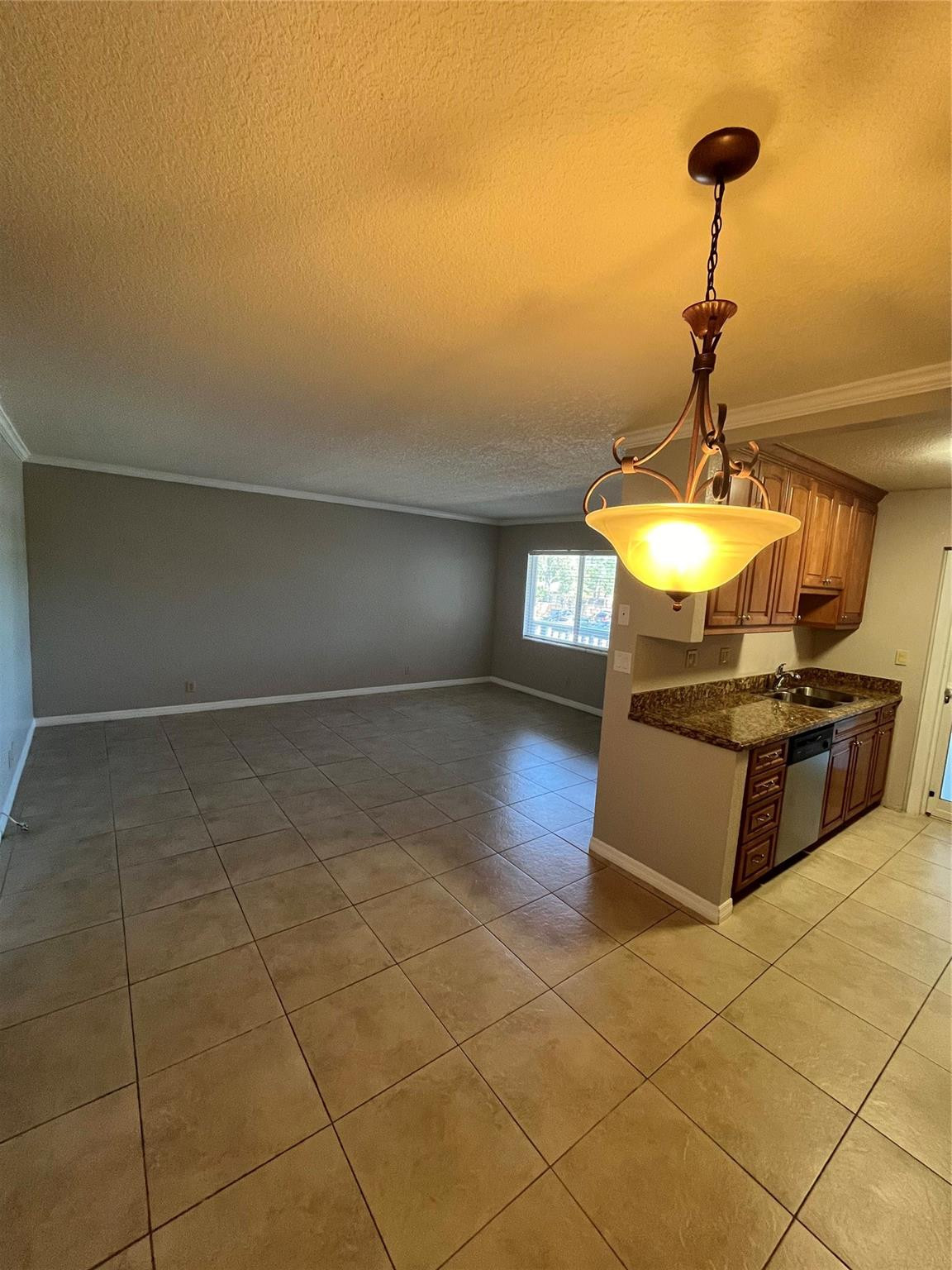2020 NE 56TH ST 208