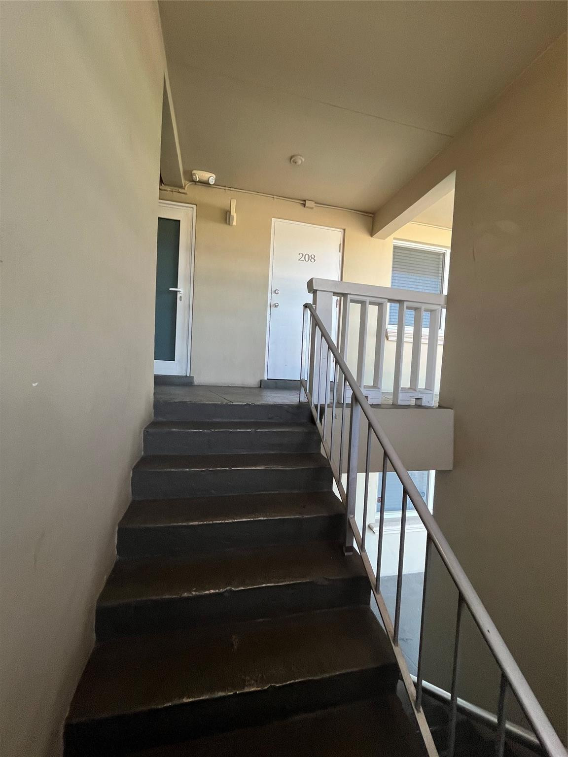 2020 NE 56TH ST 208