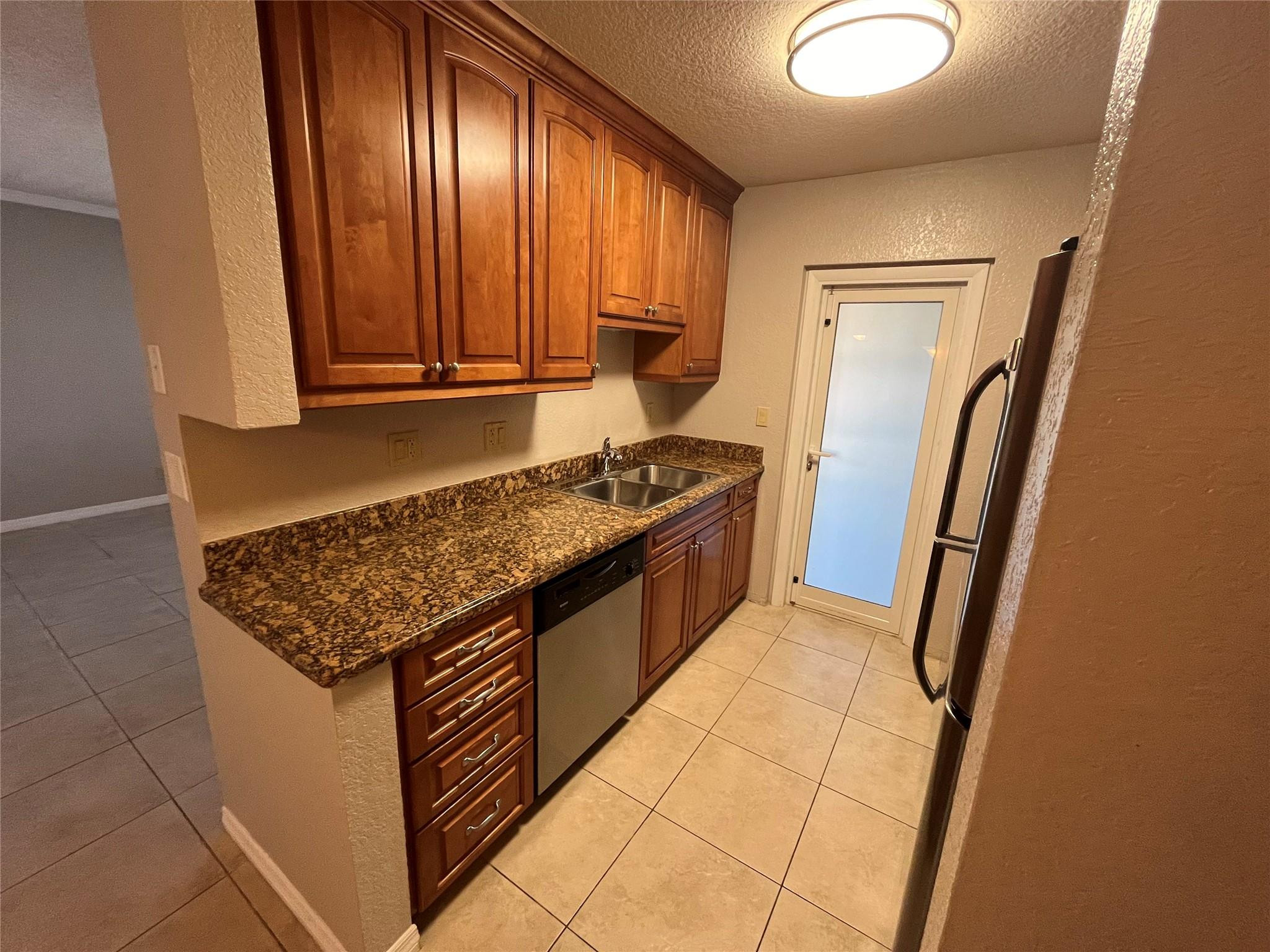 2020 NE 56TH ST 208