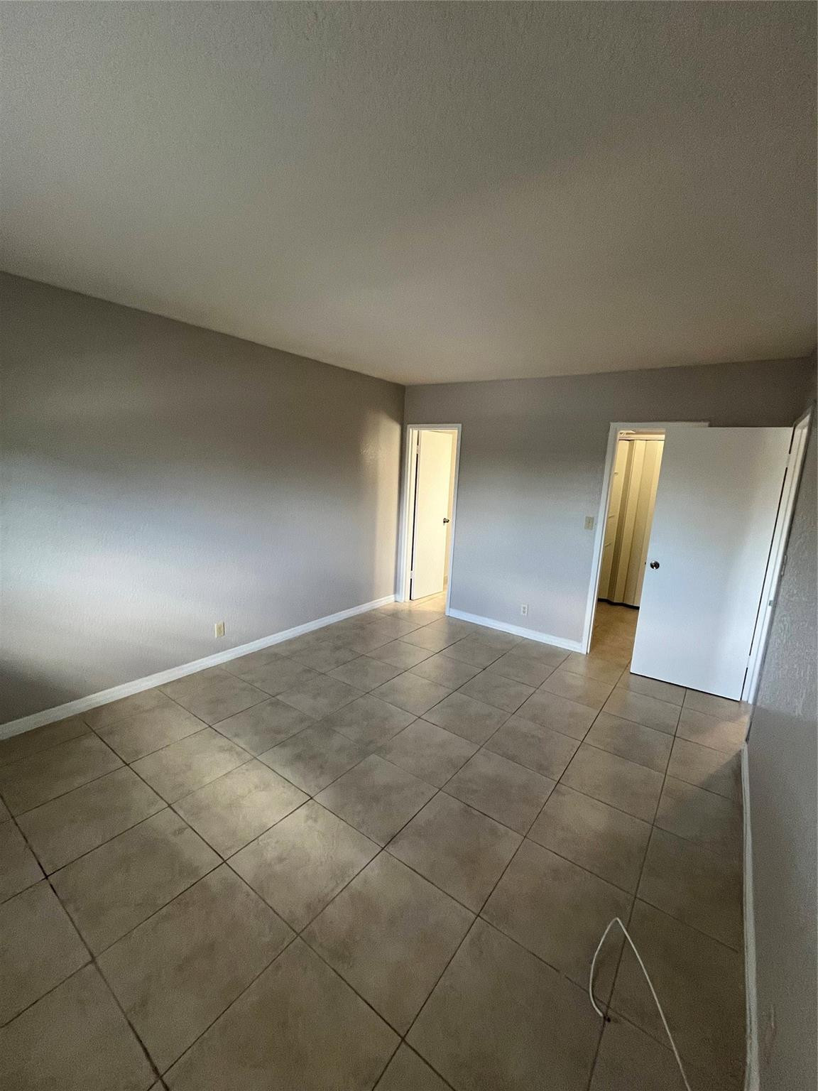 2020 NE 56TH ST 208
