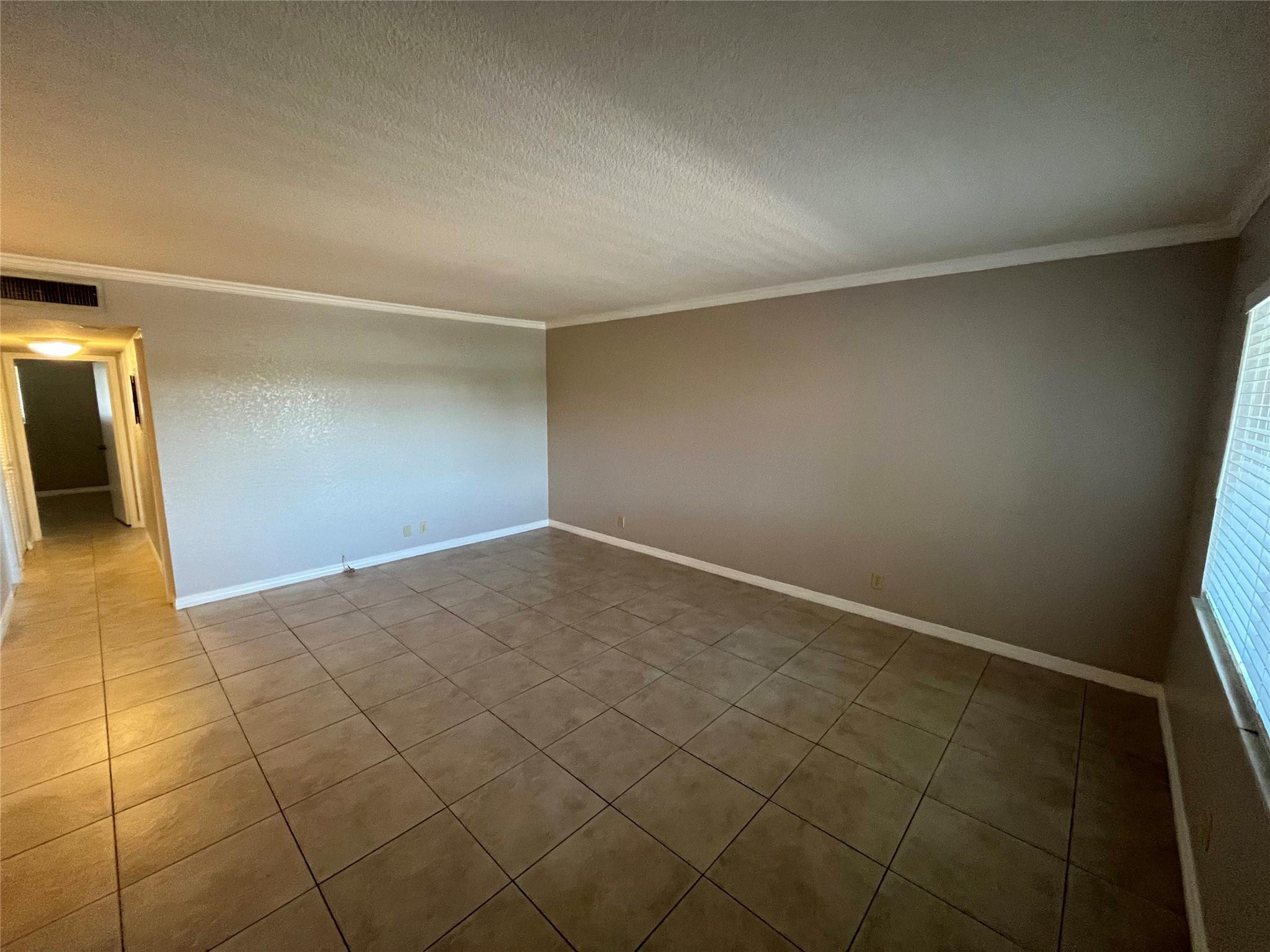 2020 NE 56TH ST 208