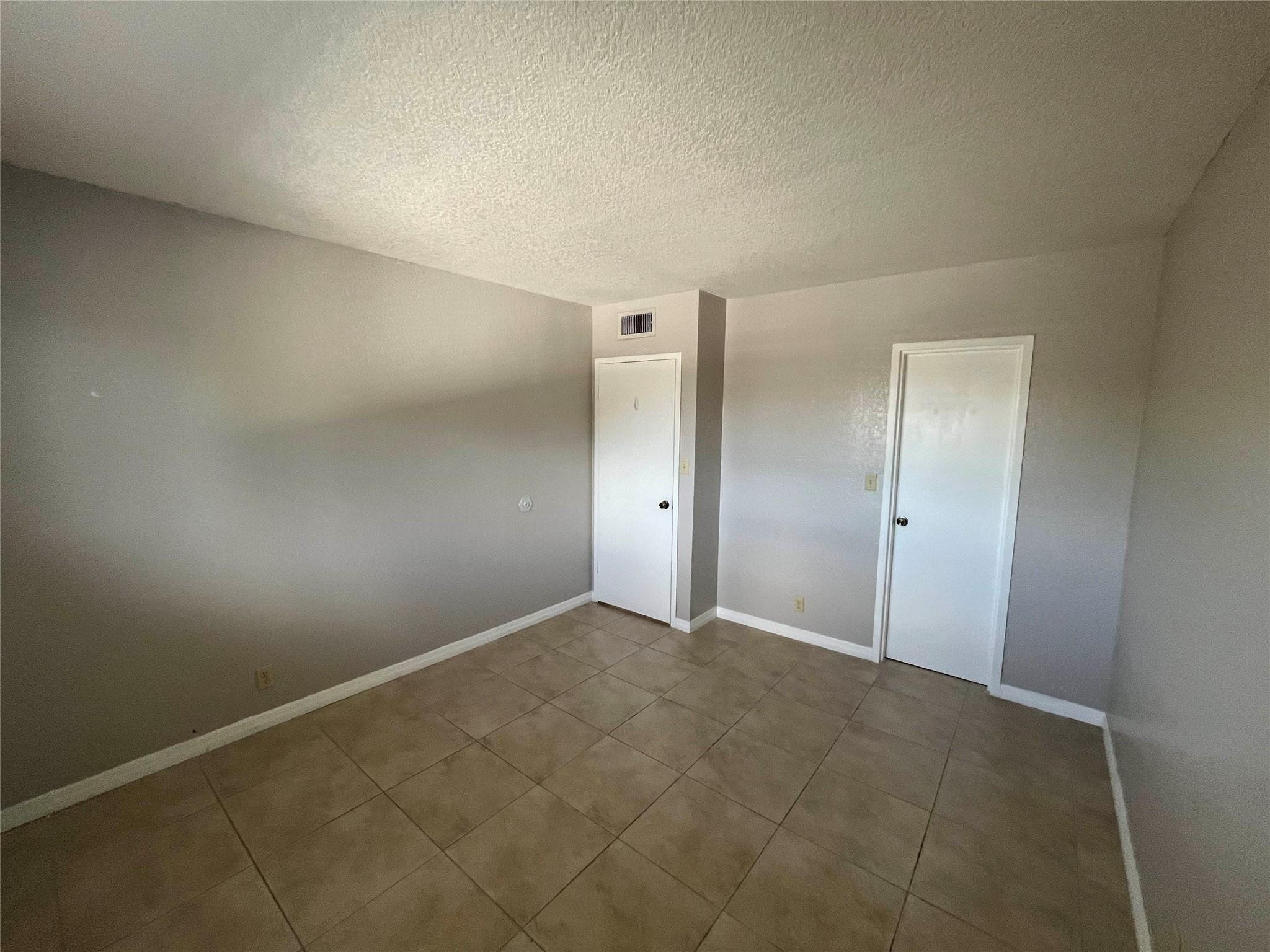 2020 NE 56TH ST 208