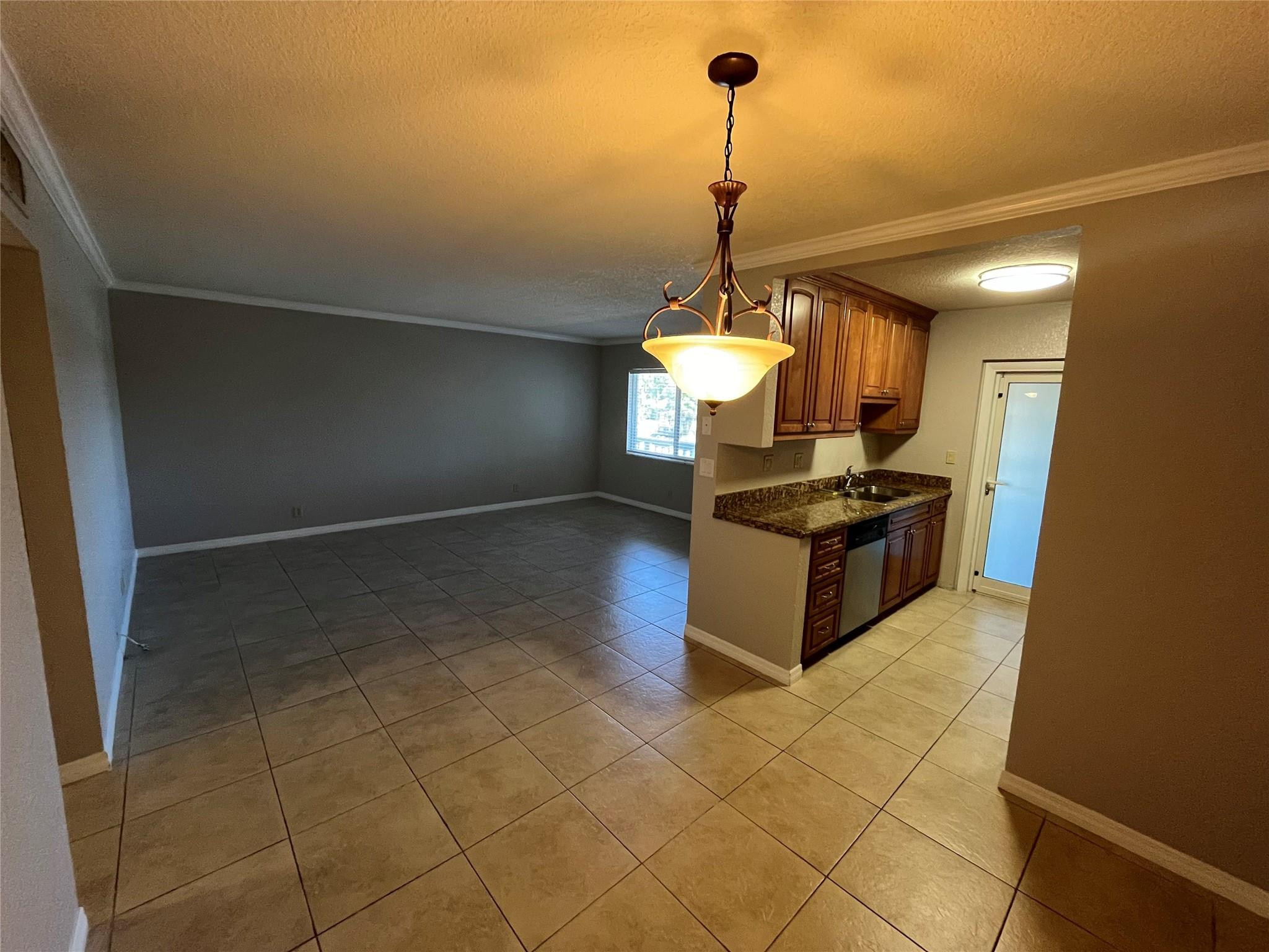 2020 NE 56TH ST 208