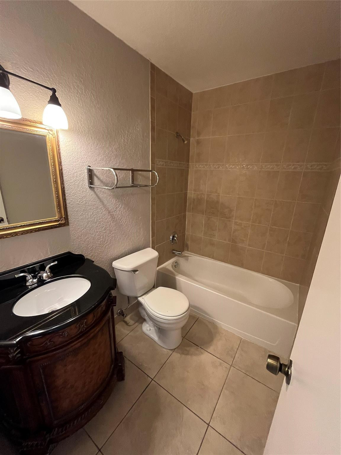 2020 NE 56TH ST 208