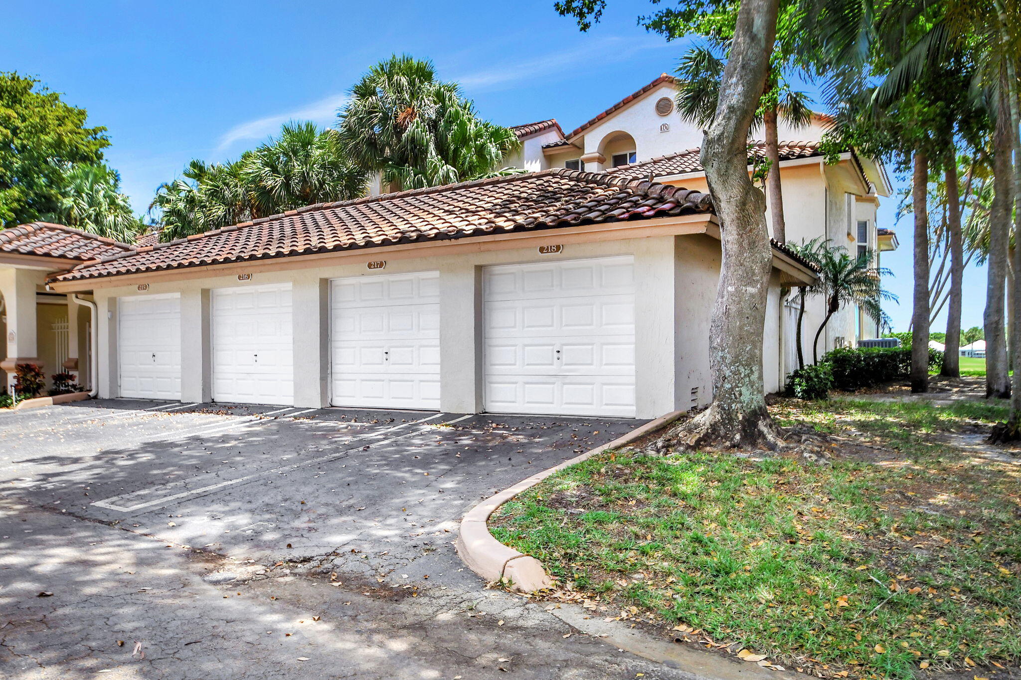 10204 Glenmoor Drive