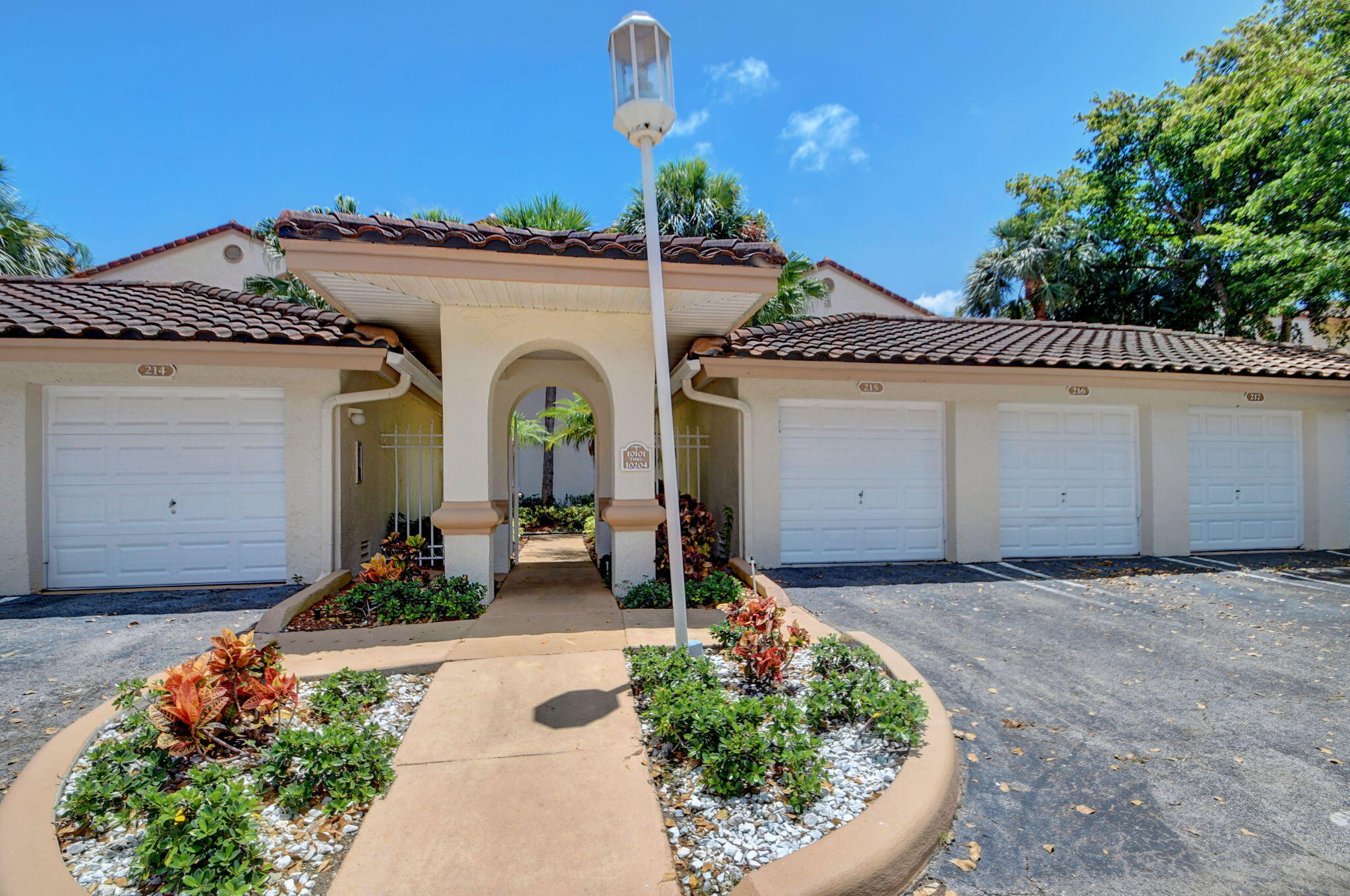 10204 Glenmoor Drive