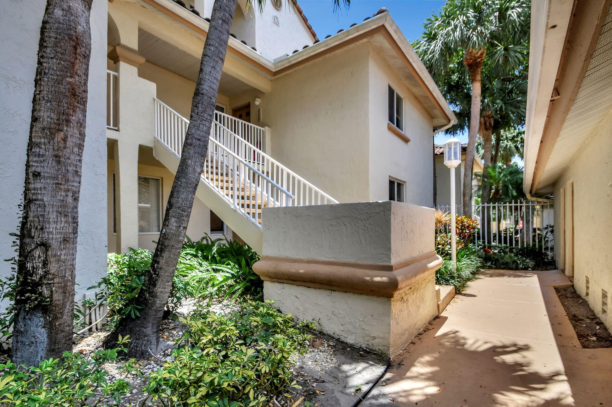 10204 Glenmoor Drive