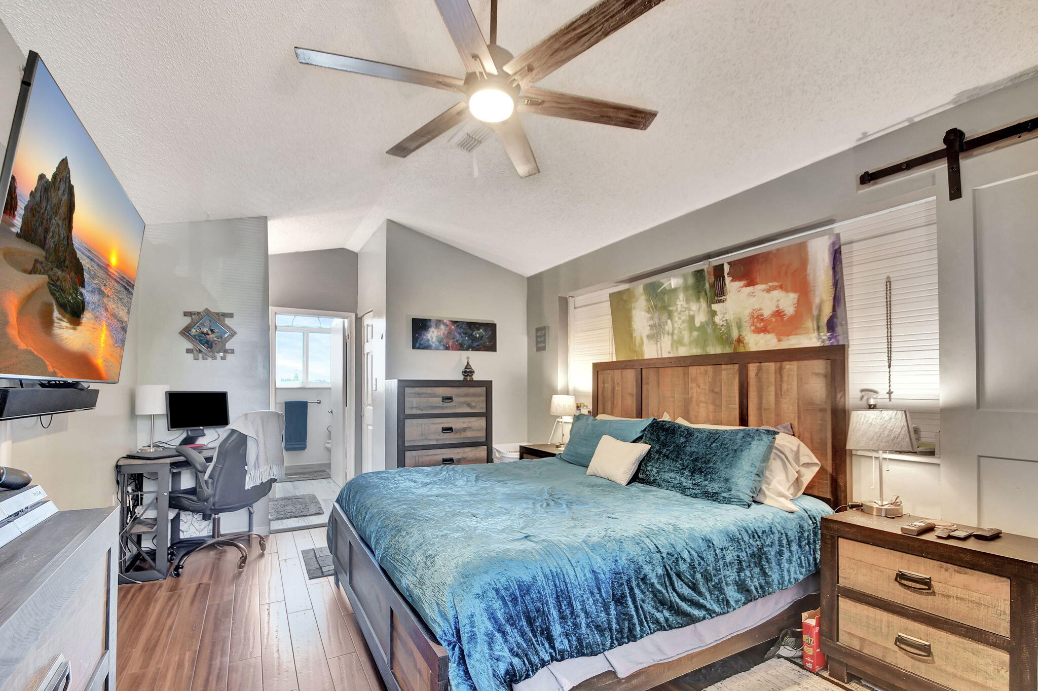 10204 Glenmoor Drive