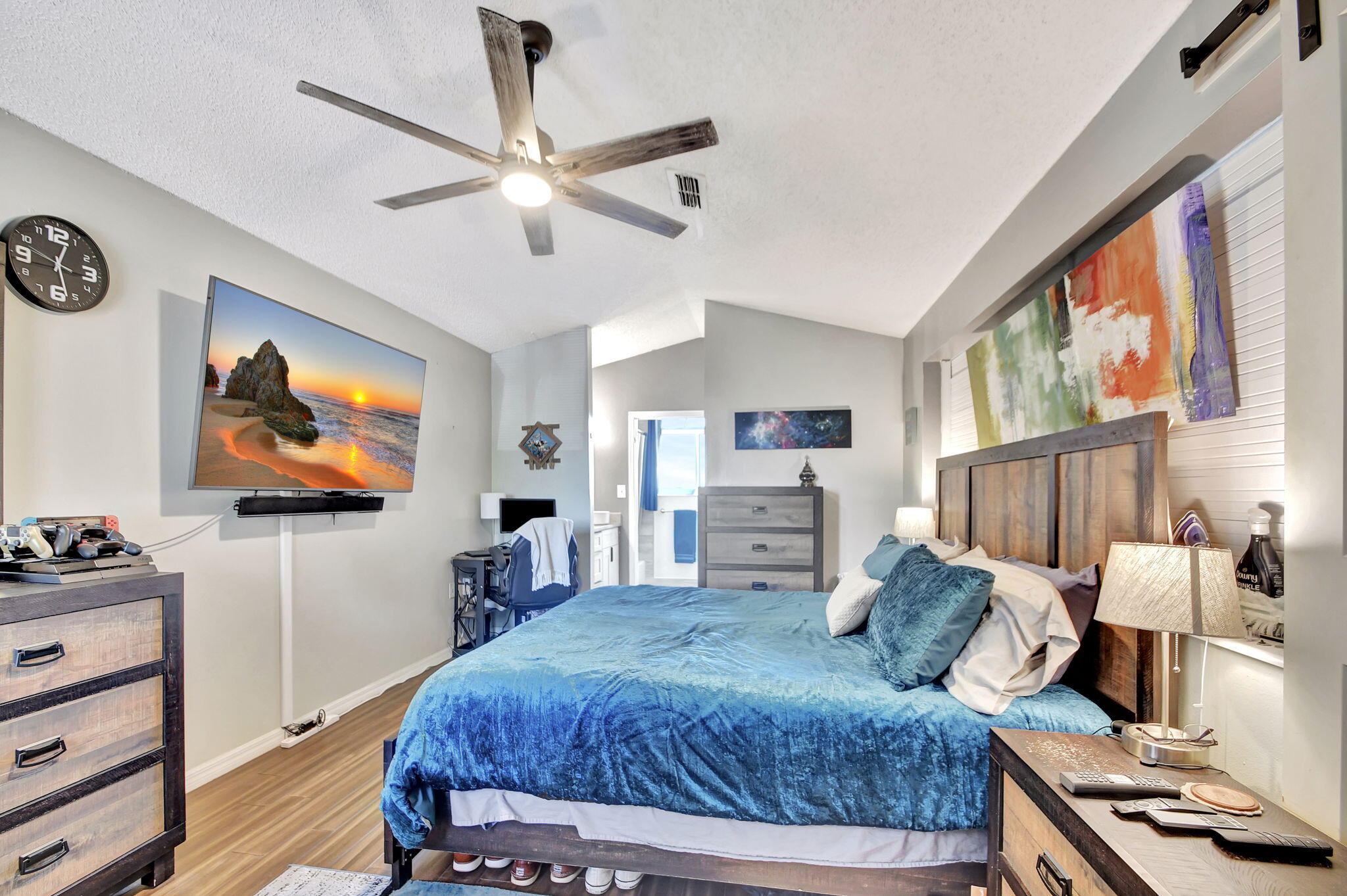 10204 Glenmoor Drive