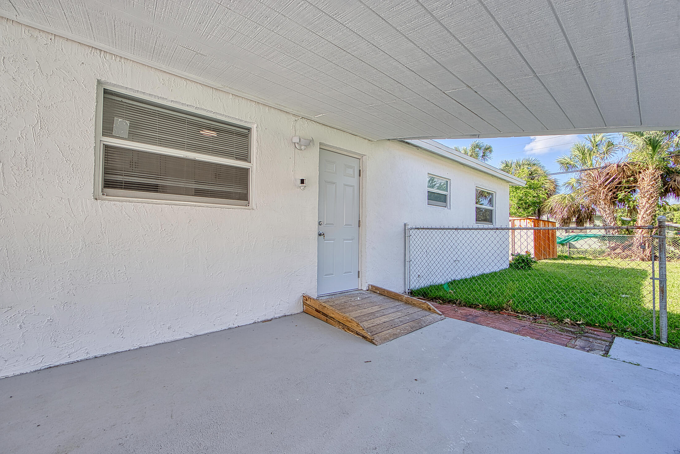 1061 NW 23rd Road